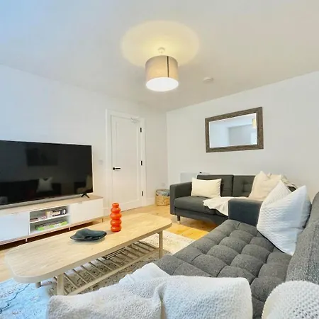 Bright & Stylish トマスタウン