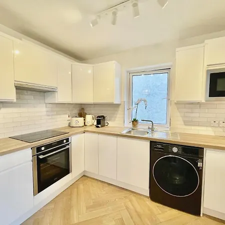 Bright & Stylish 托玛斯镇