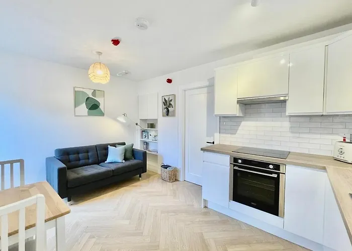 Bright & Stylish トマスタウン