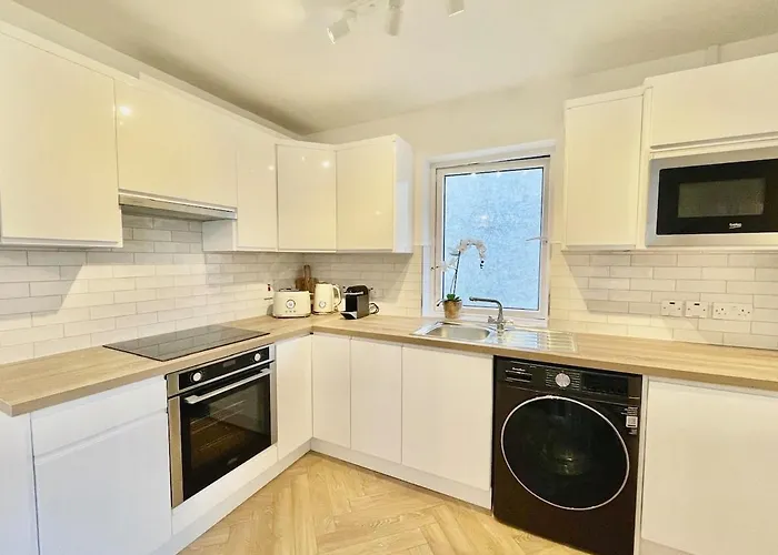 Bright & Stylish Томастаун